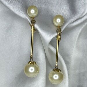 Vintage 1950’s Marvella Gold tone and Cream Pearl Drop Earrings